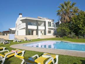 VILLA WITH HEATABLE POOL